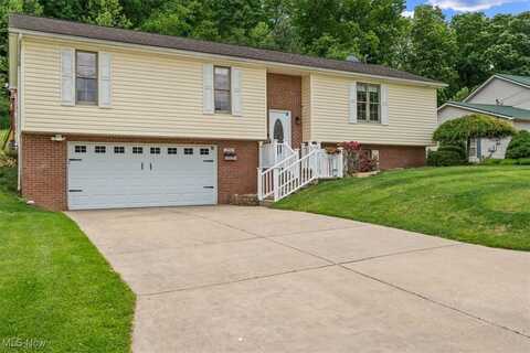 210e WILDWOOD Drive, Parkersburg, WV 26101