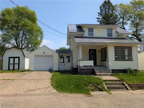 630 N Lincoln Court, Louisville, OH 44641