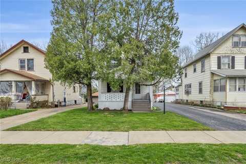 273 Maplewood Avenue, Struthers, OH 44471