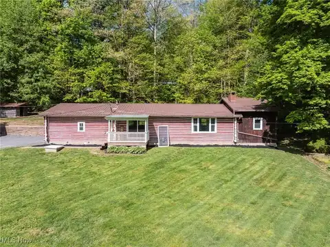 1451 Township Road 414, Dundee, OH 44624