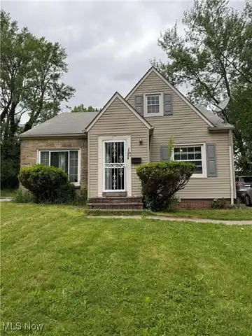 20909 Kenyon Drive, Maple Heights, OH 44137
