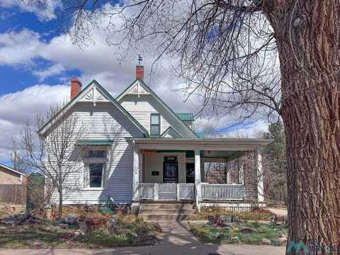 1016 5th Street, Las Vegas, NM 87701