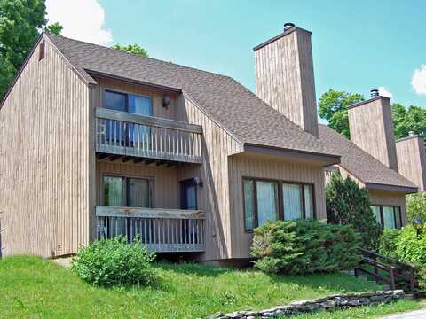 99 Upper Summit Road, Warren, VT 05674