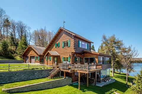 1411 Diamond Pond Road, Stewartstown, NH 03576