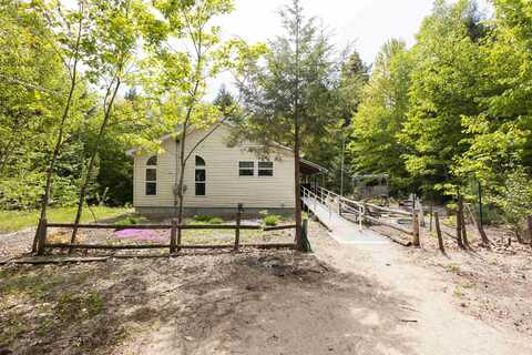 11 Henry Drive, Effingham, NH 03882
