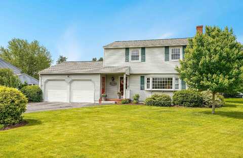 12 Columbine Drive, Nashua, NH 03063