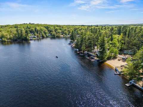 32 Henry Taylor Street, Salem, NH 03079