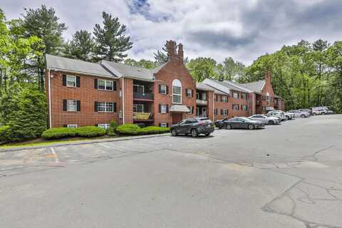 1 Louisburg Square, Nashua, NH 03060