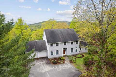 126 Primrose Lane, Hartford, VT 05047