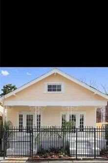 536 S ROCHEBLAVE Street, New Orleans, LA 70119