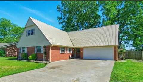5501 Baylor Drive, Bartlesville, OK 74006
