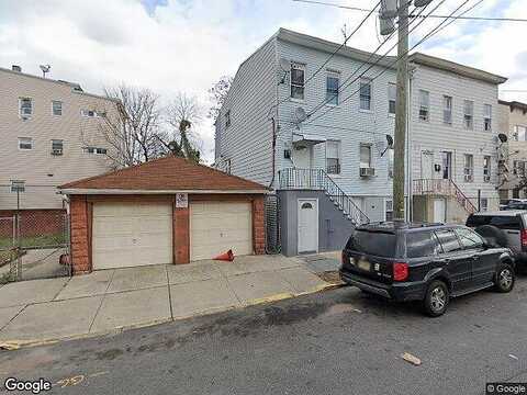 Albion, PATERSON, NJ 07502