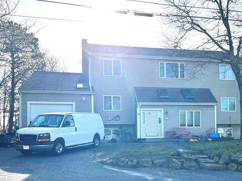 Laura, BUZZARDS BAY, MA 02532