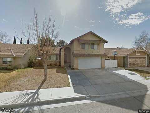 Caitlin, LANCASTER, CA 93535