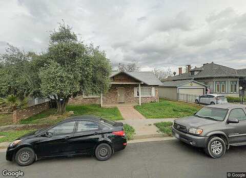 11Th, HANFORD, CA 93230