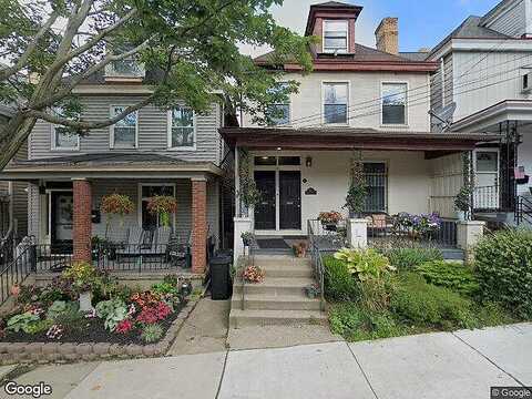 Maple, PITTSBURGH, PA 15211