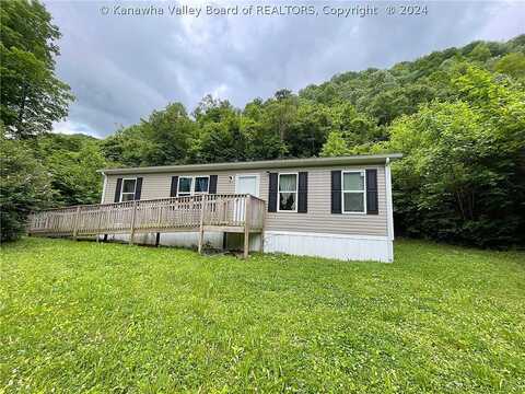 Hartland Road, Clay, WV 25043