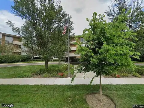 Western, LAKE FOREST, IL 60045