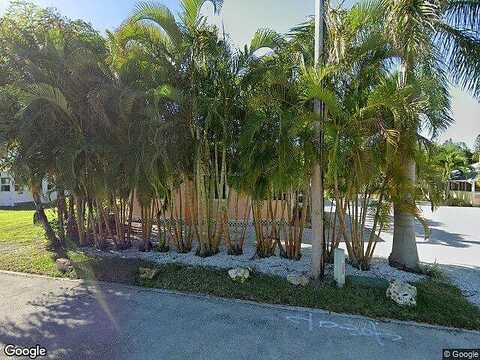 4Th St E, MADEIRA BEACH, FL 33708