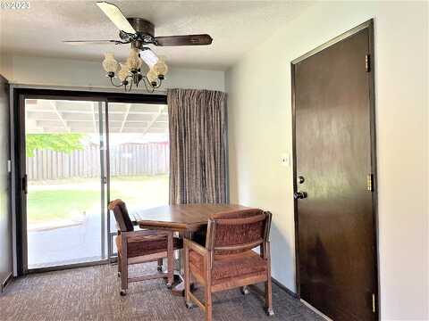 Rhine, PORTLAND, OR 97236