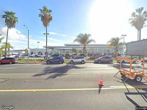 E Spring St, SIGNAL HILL, CA 90755