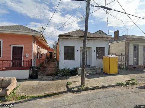 Dumaine, NEW ORLEANS, LA 70116