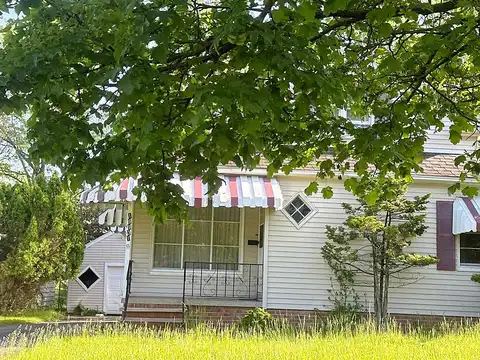 Raymond, MAPLE HEIGHTS, OH 44137