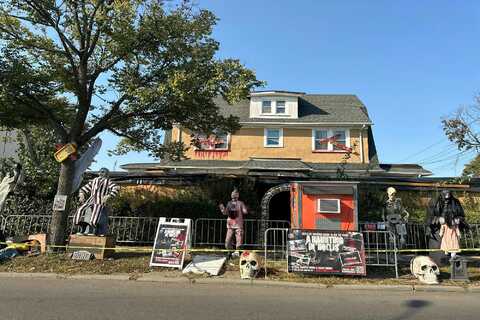 Hollis Avenue, Queens Village, NY 11429