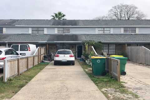 Ann Circle U, Destin, FL 32541