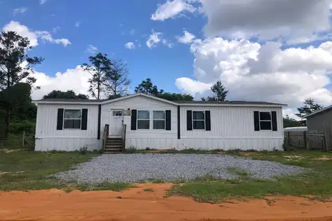 Royal Palm Ave West, Defuniak Springs, FL 32433