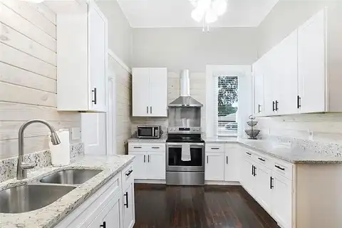 Main, WHITESBORO, TX 76273