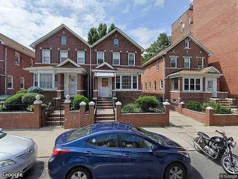 72Nd, JACKSON HEIGHTS, NY 11372
