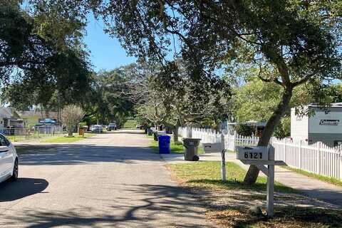 Hayes, HOLLYWOOD, FL 33024