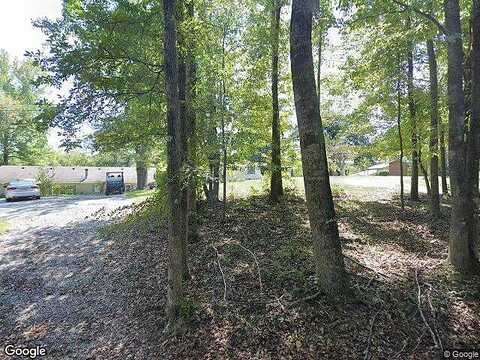 Lee Road 881, SMITHS STATION, AL 36877