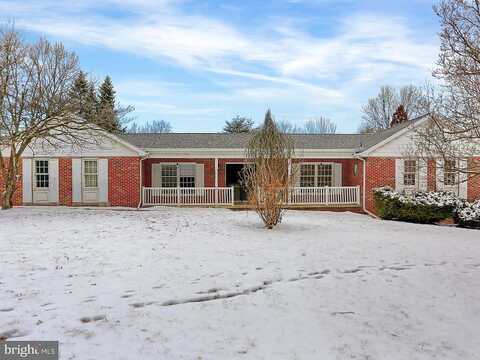 Hilltop, LEMOYNE, PA 17043