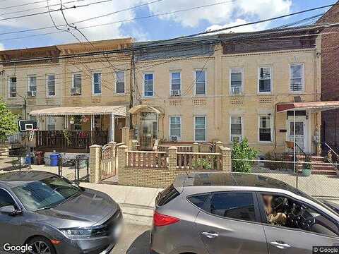 75Th, OZONE PARK, NY 11416