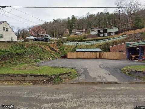 Bland St, WELCH, WV 24801