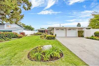 Bristol Circle And Sunset Blvd, Los Angeles, CA 90039