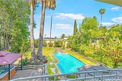 Builders Tract Cod, Los Angeles, CA 90043