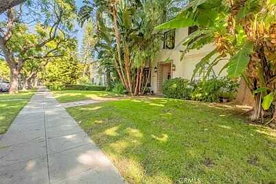 Effi, Los Angeles, CA 90063