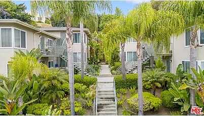 Lake Hollywood &Amp; Wonder Vie, Los Angeles, CA 90008