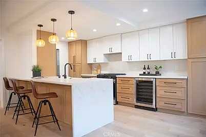 Melros, Los Angeles, CA 90062
