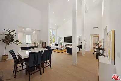 N. Ave 5, Los Angeles, CA 90024