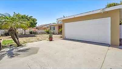 Near Dumez And Topang, Los Angeles, CA 90042