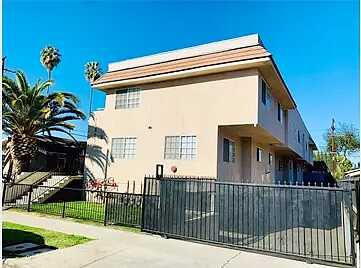 Oakwood And Heliotrop, Los Angeles, CA 90046