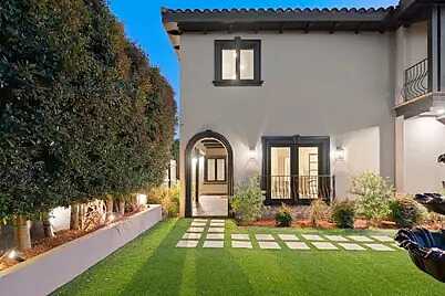 Ridgele, Los Angeles, CA 90019