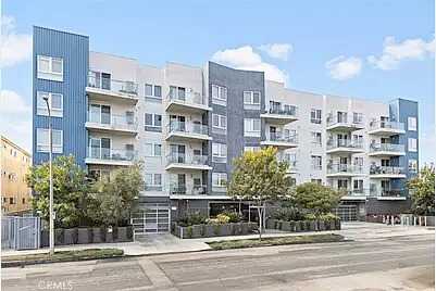 Riverside Driv, Los Angeles, CA 90004
