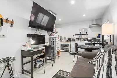 Stockbridge And Templeto, Los Angeles, CA 90002