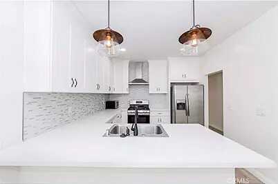 Waring &Amp; El Centr, Los Angeles, CA 90036