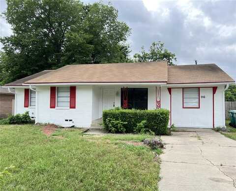 916 Manhattan Drive, Denton, TX 76209